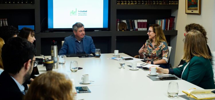 Seminario de gobernanza y desarrollo productivo: del nivel nacional al local